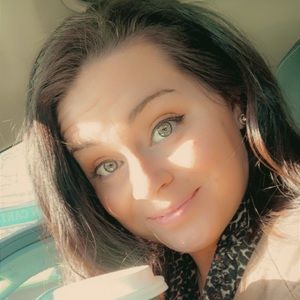 Meet your Posher, Leah